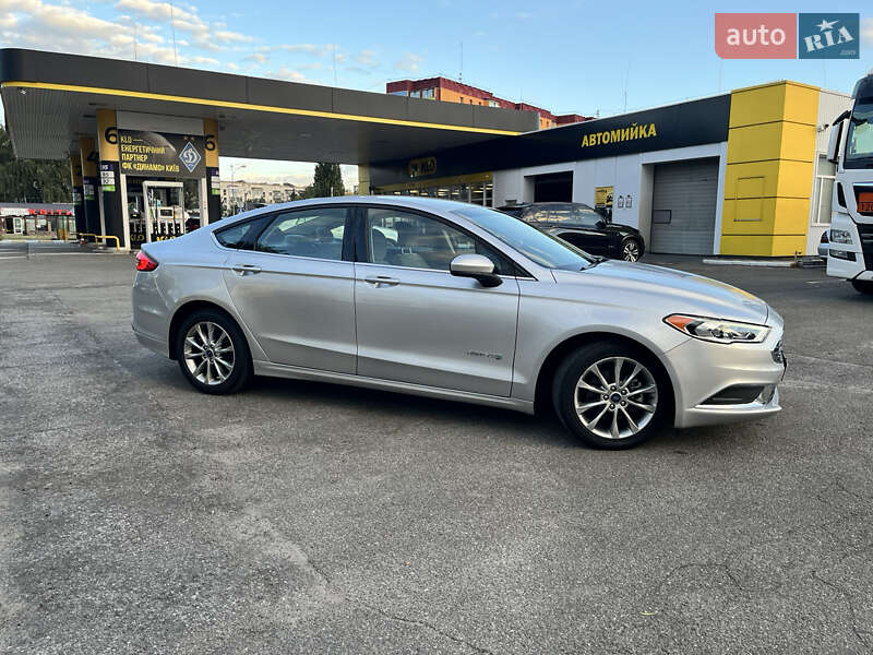 Седан Ford Fusion 2017 в Киеве фото 19 Седан Ford Fusion 2017 в Киеве