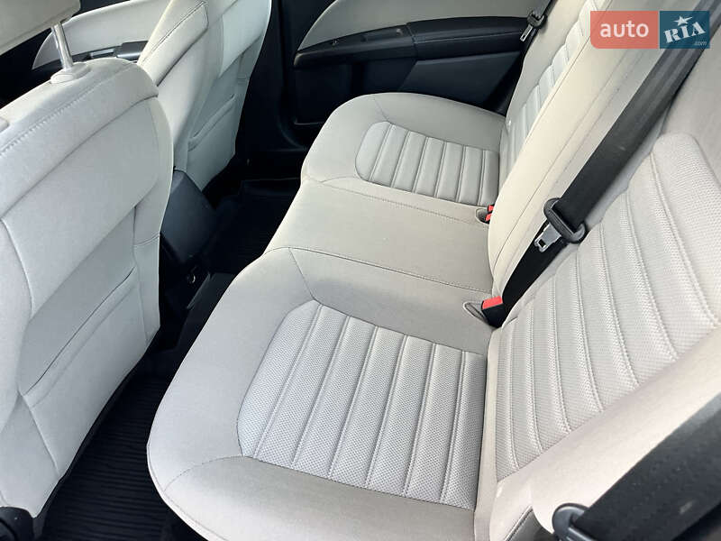 Седан Ford Fusion 2017 в Киеве фото 38 Седан Ford Fusion 2017 в Киеве