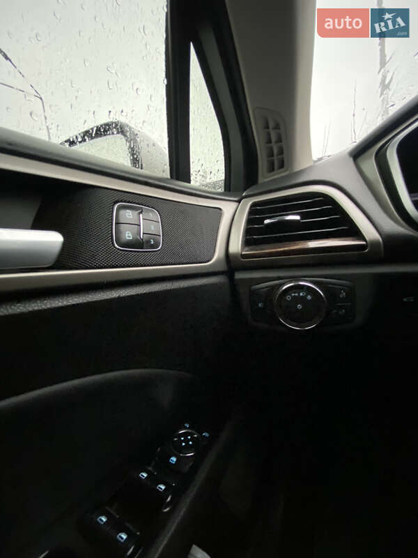 Седан Ford Fusion 2013 в Києві