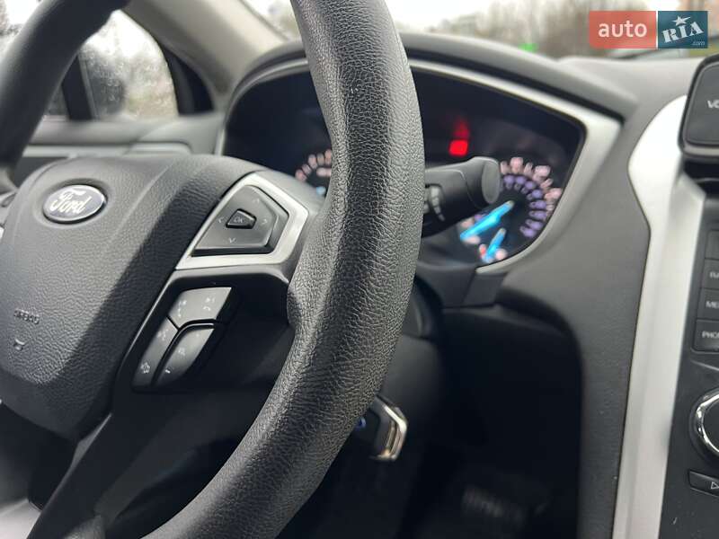 Седан Ford Fusion 2013 в Киеве