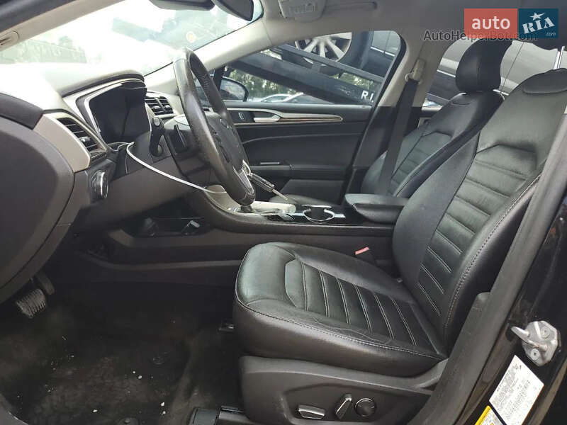 Седан Ford Fusion 2015 в Києві