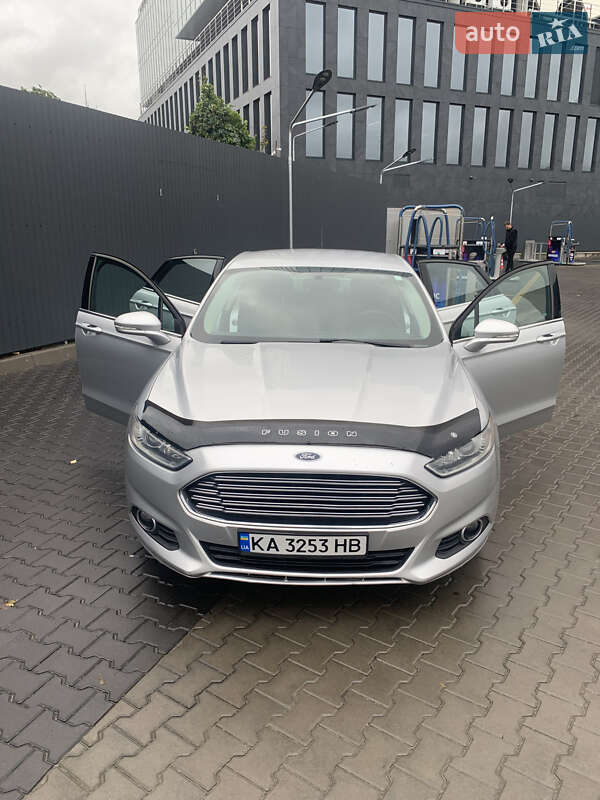 Седан Ford Fusion 2015 в Киеве