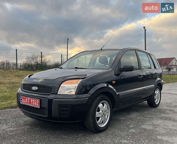 Хэтчбек Ford Fusion 2006 в Звягеле