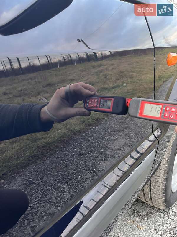 Хэтчбек Ford Fusion 2006 в Звягеле