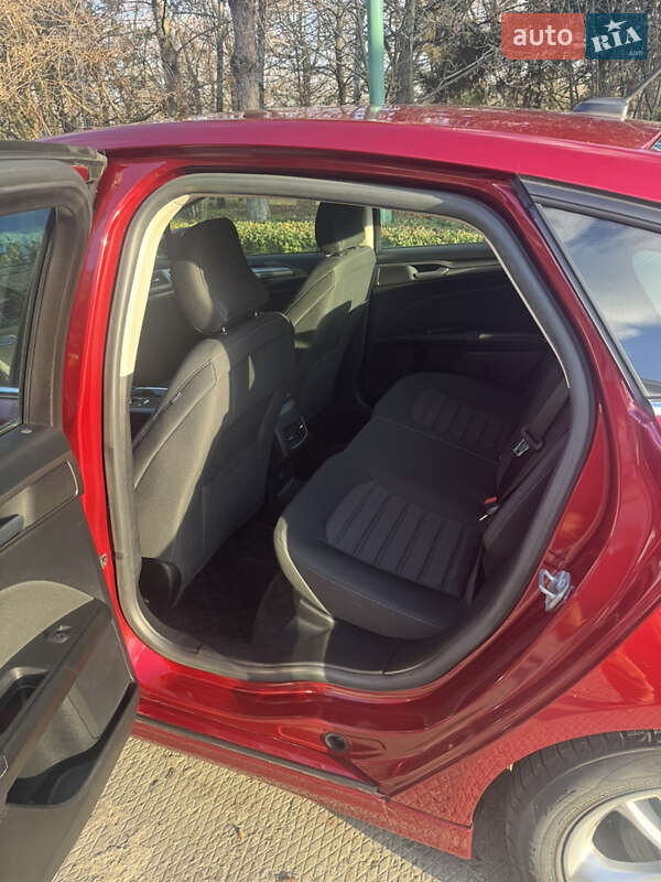 Седан Ford Fusion 2018 в Запоріжжі