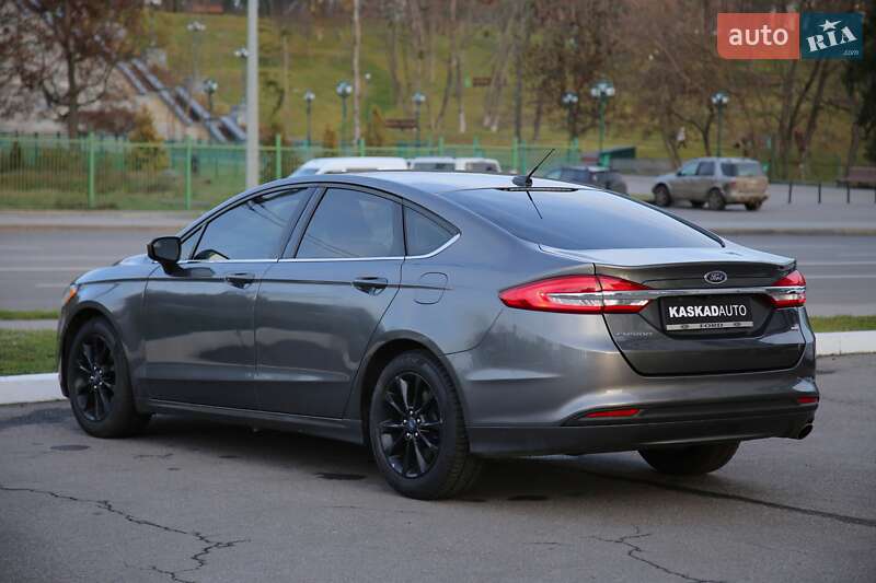 Седан Ford Fusion 2016 в Харкові