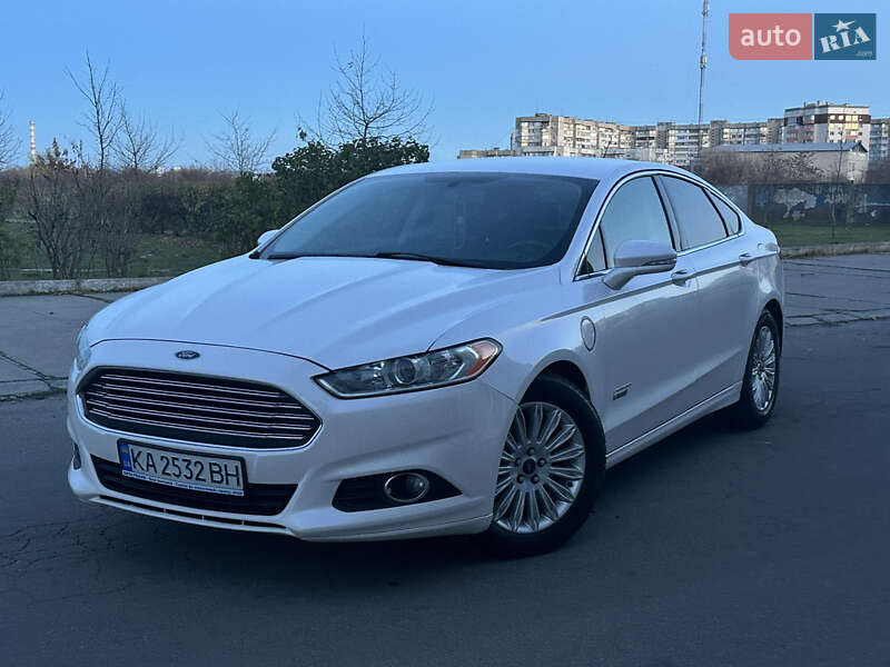 Седан Ford Fusion 2015 в Херсоні