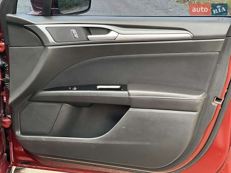 Седан Ford Fusion 2014 в Виннице