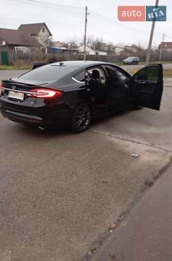 Седан Ford Fusion 2017 в Вышгороде