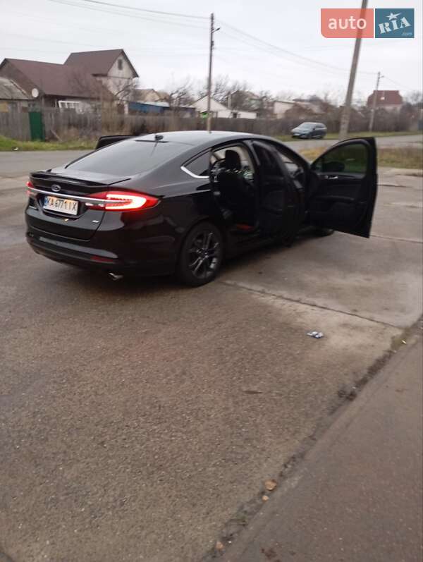 Седан Ford Fusion 2017 в Вишгороді