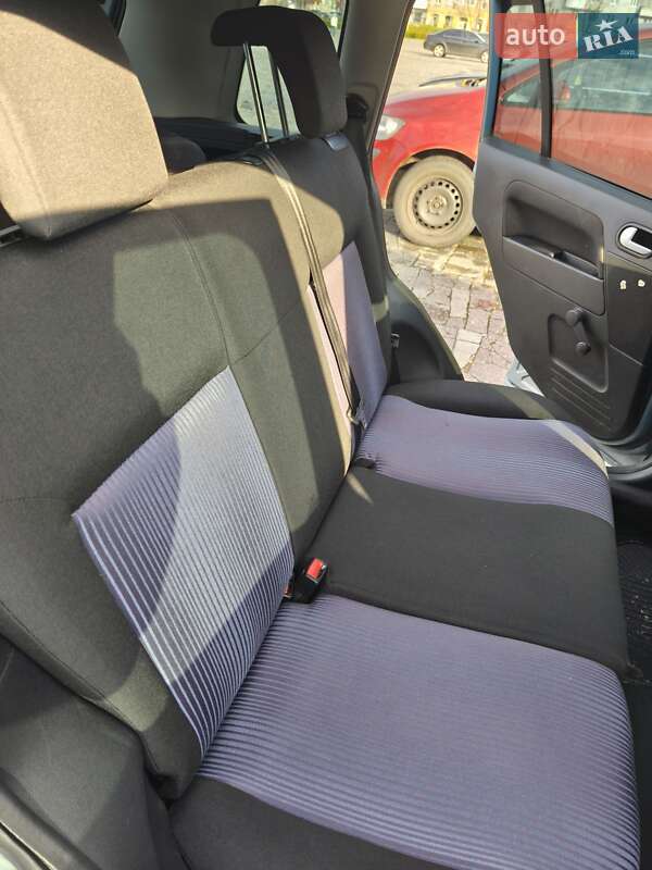 Хэтчбек Ford Fusion 2010 в Кременчуге фото 13 Хэтчбек Ford Fusion 2010 в Кременчуге