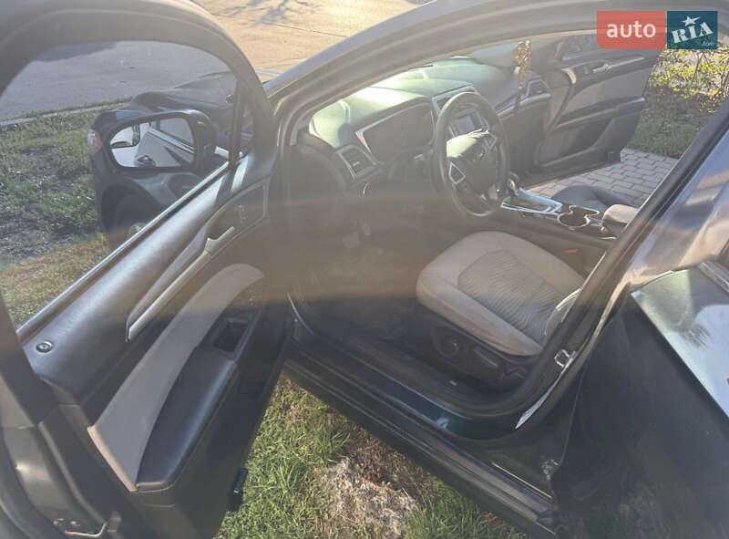 Седан Ford Fusion 2015 в Коломиї