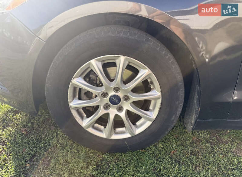 Седан Ford Fusion 2015 в Коломиї