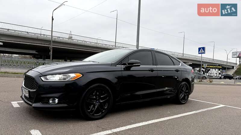 Седан Ford Fusion 2013 в Вышгороде