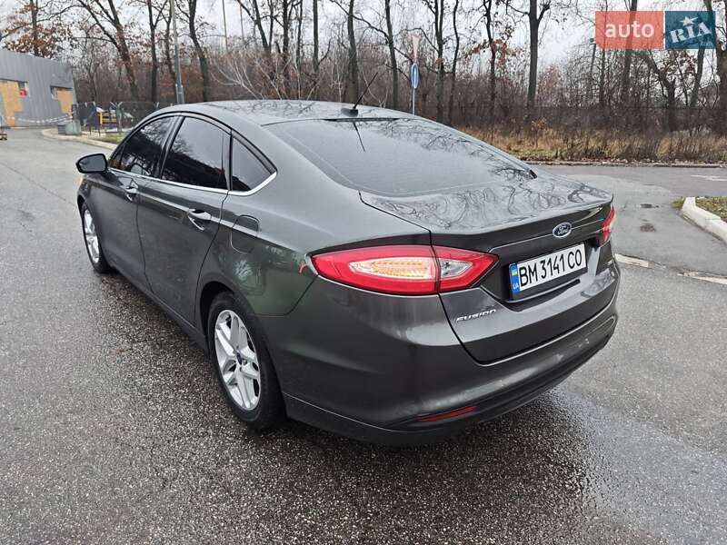 Седан Ford Fusion 2015 в Сумах