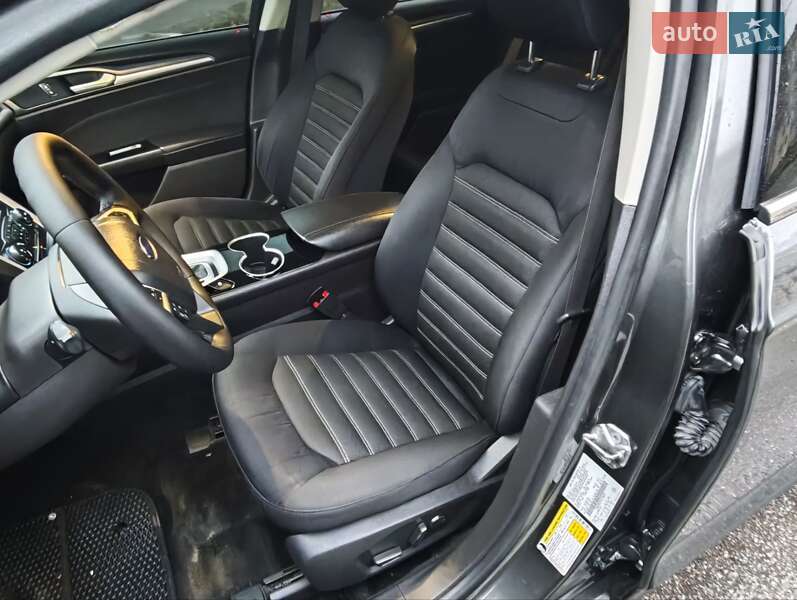 Седан Ford Fusion 2015 в Сумах