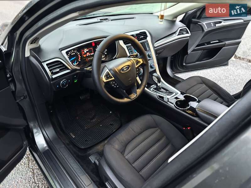 Седан Ford Fusion 2015 в Сумах