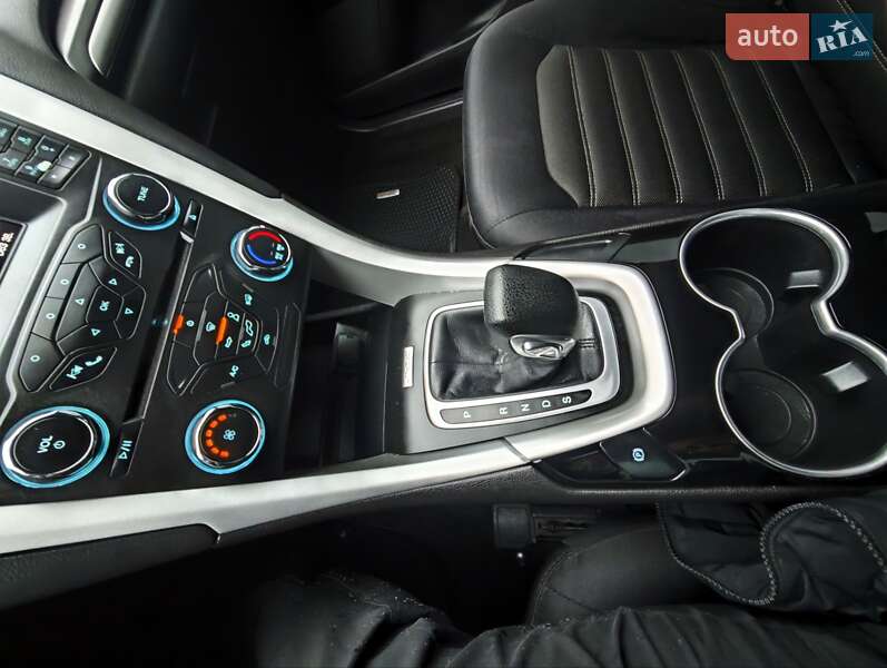 Седан Ford Fusion 2015 в Сумах