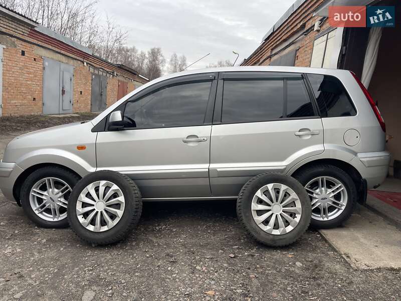 Хетчбек Ford Fusion 2010 в Ніжині
