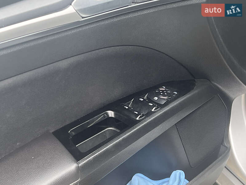 Седан Ford Fusion 2012 в Киеве