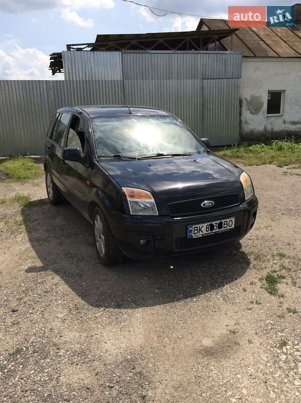 Хэтчбек Ford Fusion 2011 в Ровно фото 4 Хэтчбек Ford Fusion 2011 в Ровно