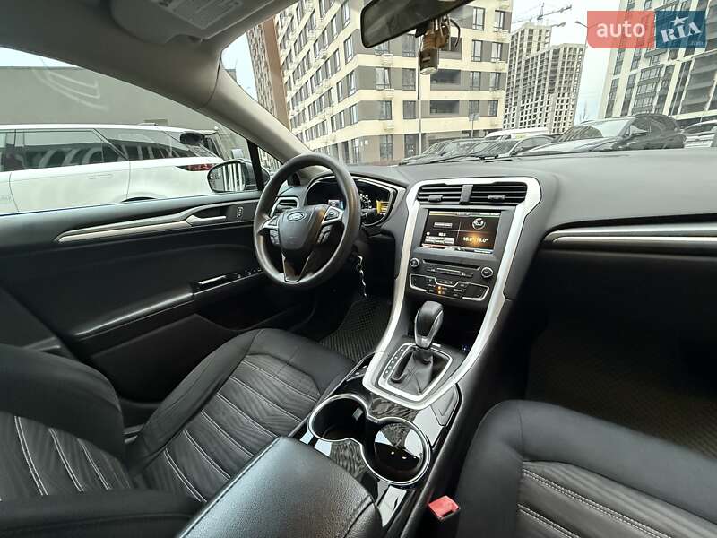 Седан Ford Fusion 2015 в Киеве фото 10 Седан Ford Fusion 2015 в Киеве