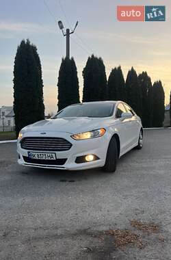 Седан Ford Fusion 2013 в Дубно