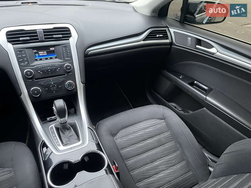 Седан Ford Fusion 2015 в Киеве фото 12 Седан Ford Fusion 2015 в Киеве