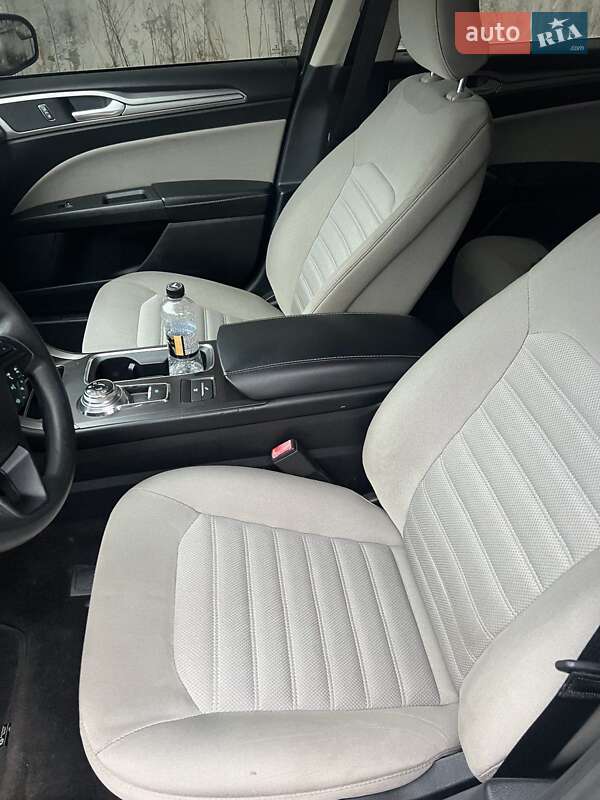 Седан Ford Fusion 2017 в Киеве фото 32 Седан Ford Fusion 2017 в Киеве