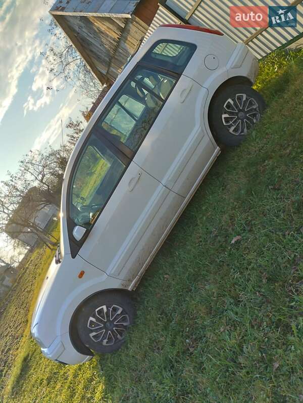 Хэтчбек Ford Fusion 2010 в Трускавце