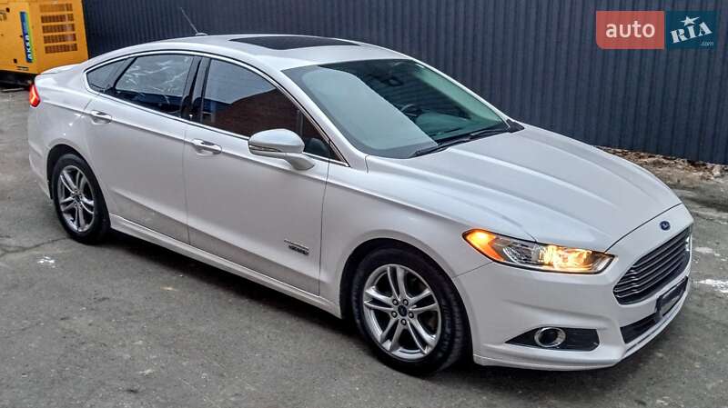 Седан Ford Fusion 2016 в Киеве фото 2 Седан Ford Fusion 2016 в Киеве