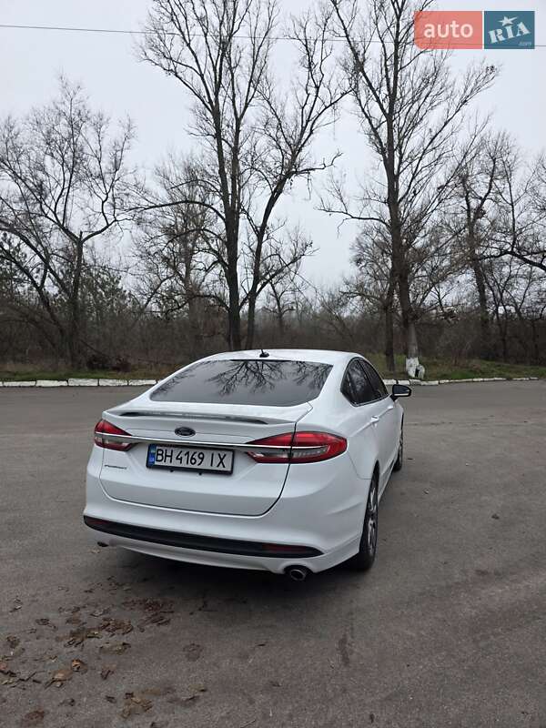 Седан Ford Fusion 2016 в Днепре