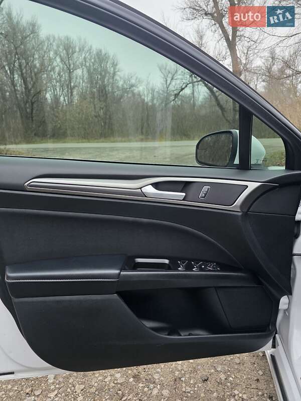 Седан Ford Fusion 2016 в Днепре