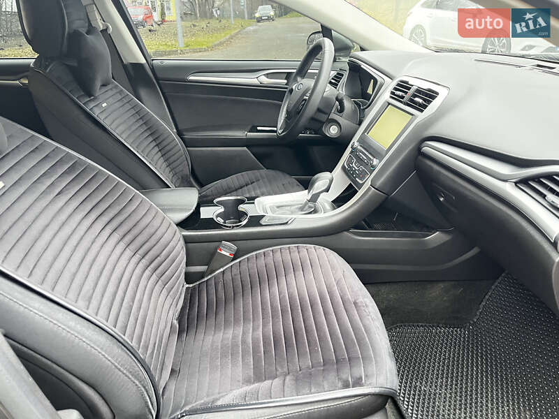 Седан Ford Fusion 2016 в Золочеве