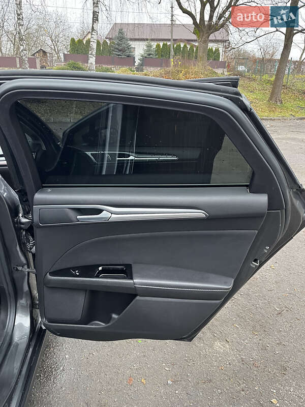 Седан Ford Fusion 2016 в Золочеве