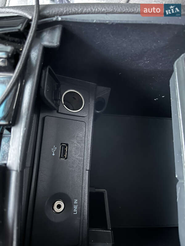 Седан Ford Fusion 2014 в Києві фото 10 Седан Ford Fusion 2014 в Києві