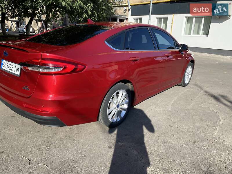 Седан Ford Fusion 2020 в Ровно