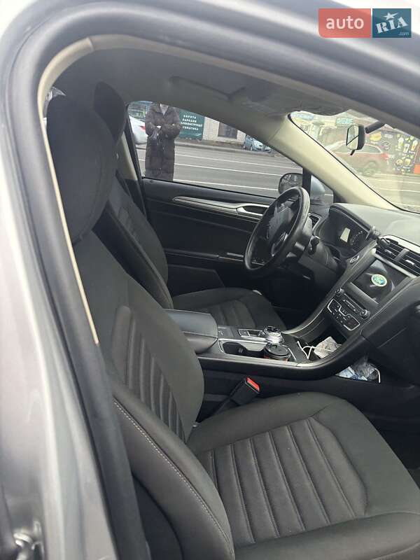 Седан Ford Fusion 2018 в Киеве фото 6 Седан Ford Fusion 2018 в Киеве