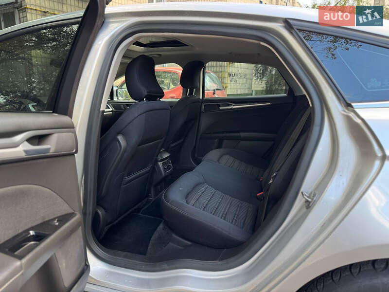 Седан Ford Fusion 2015 в Киеве