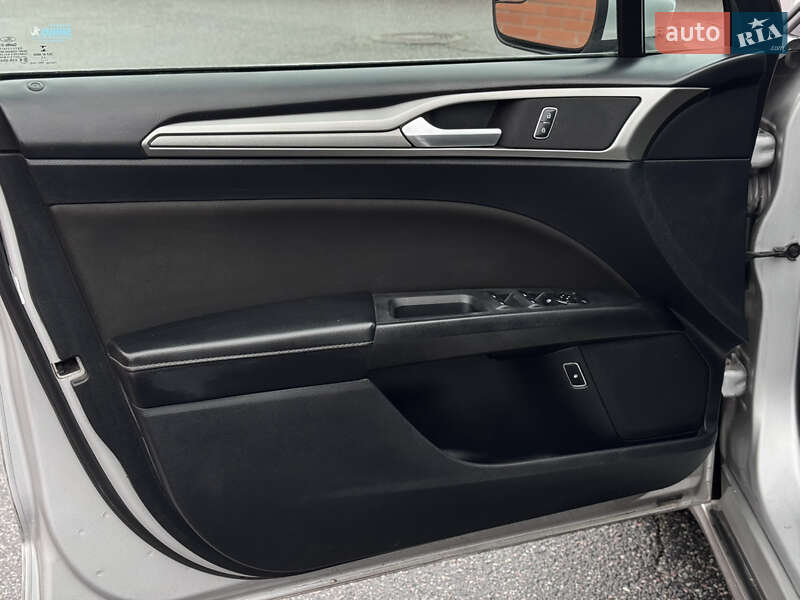 Седан Ford Fusion 2017 в Киеве