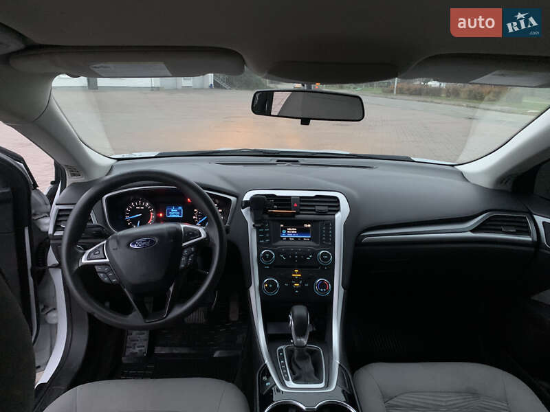 Седан Ford Fusion 2016 в Киеве фото 9 Седан Ford Fusion 2016 в Киеве
