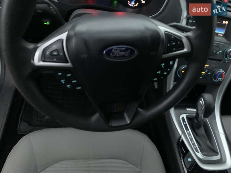 Седан Ford Fusion 2016 в Киеве фото 13 Седан Ford Fusion 2016 в Киеве