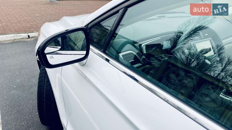 Седан Ford Fusion 2014 в Черкасах
