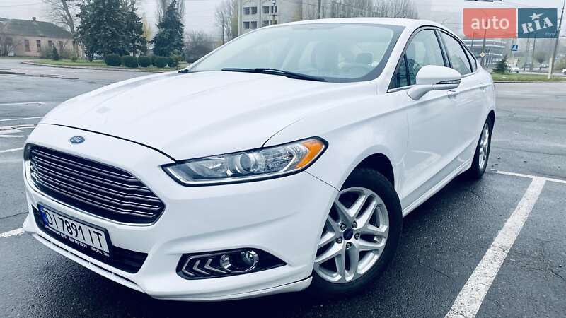 Седан Ford Fusion 2014 в Черкасах