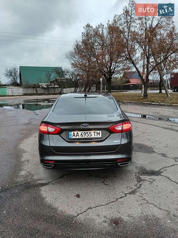 Седан Ford Fusion 2015 в Чернігові