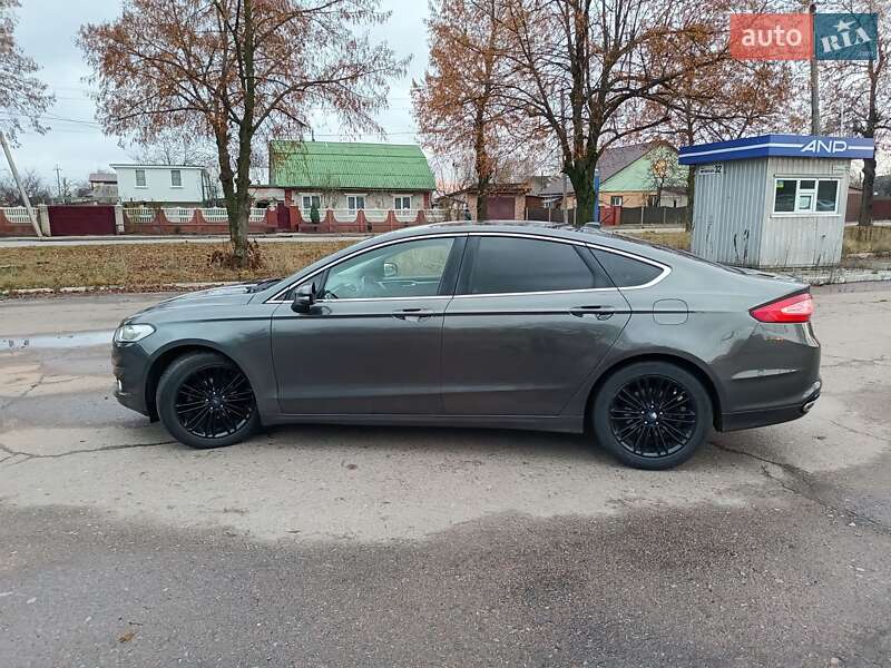 Седан Ford Fusion 2015 в Чернігові