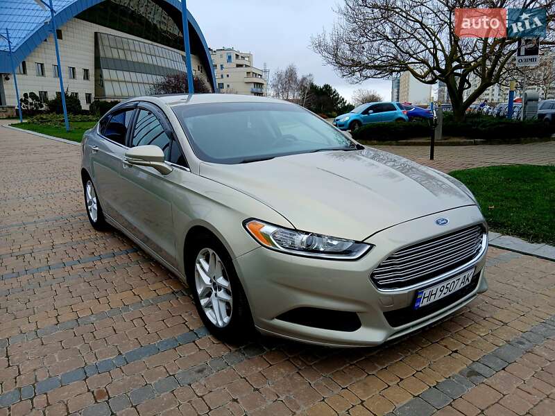 Седан Ford Fusion 2015 в Южном фото 2 Седан Ford Fusion 2015 в Южном