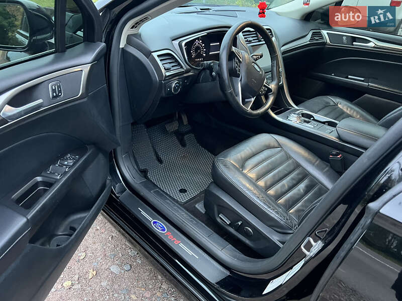 Седан Ford Fusion 2017 в Новгород-Северском