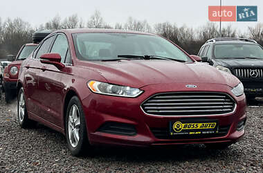 Седан Ford Fusion 2015 в Львові