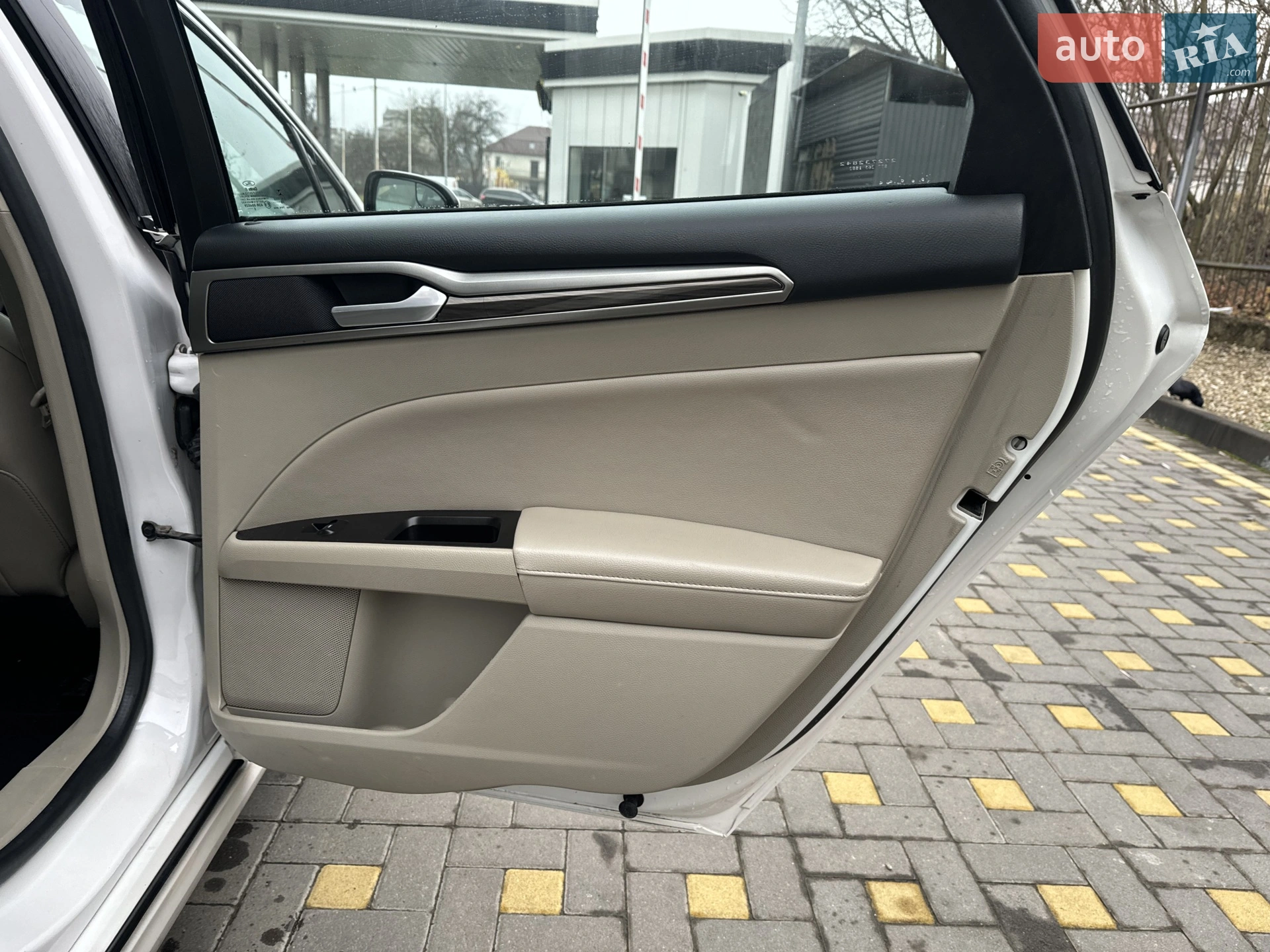 2016 Ford Fusion - мініатюра 28